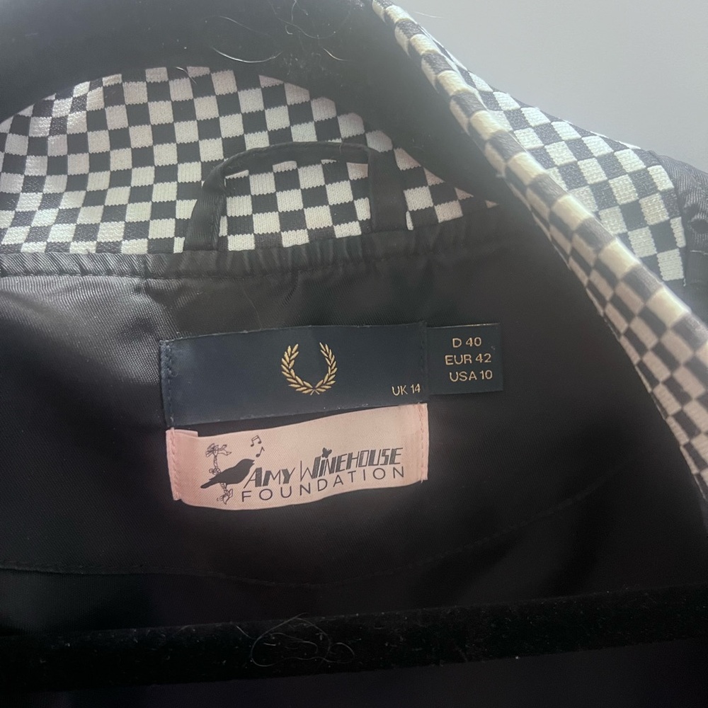 Fred Perry Black Bomber Jacket with Red Heart Accents - Picture 3 of 3